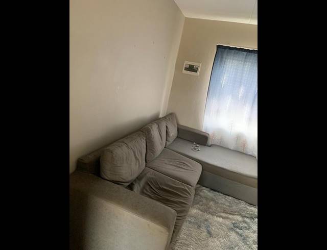 2 BEDROOM PROPERTY TO RENT IN FLEURHOF